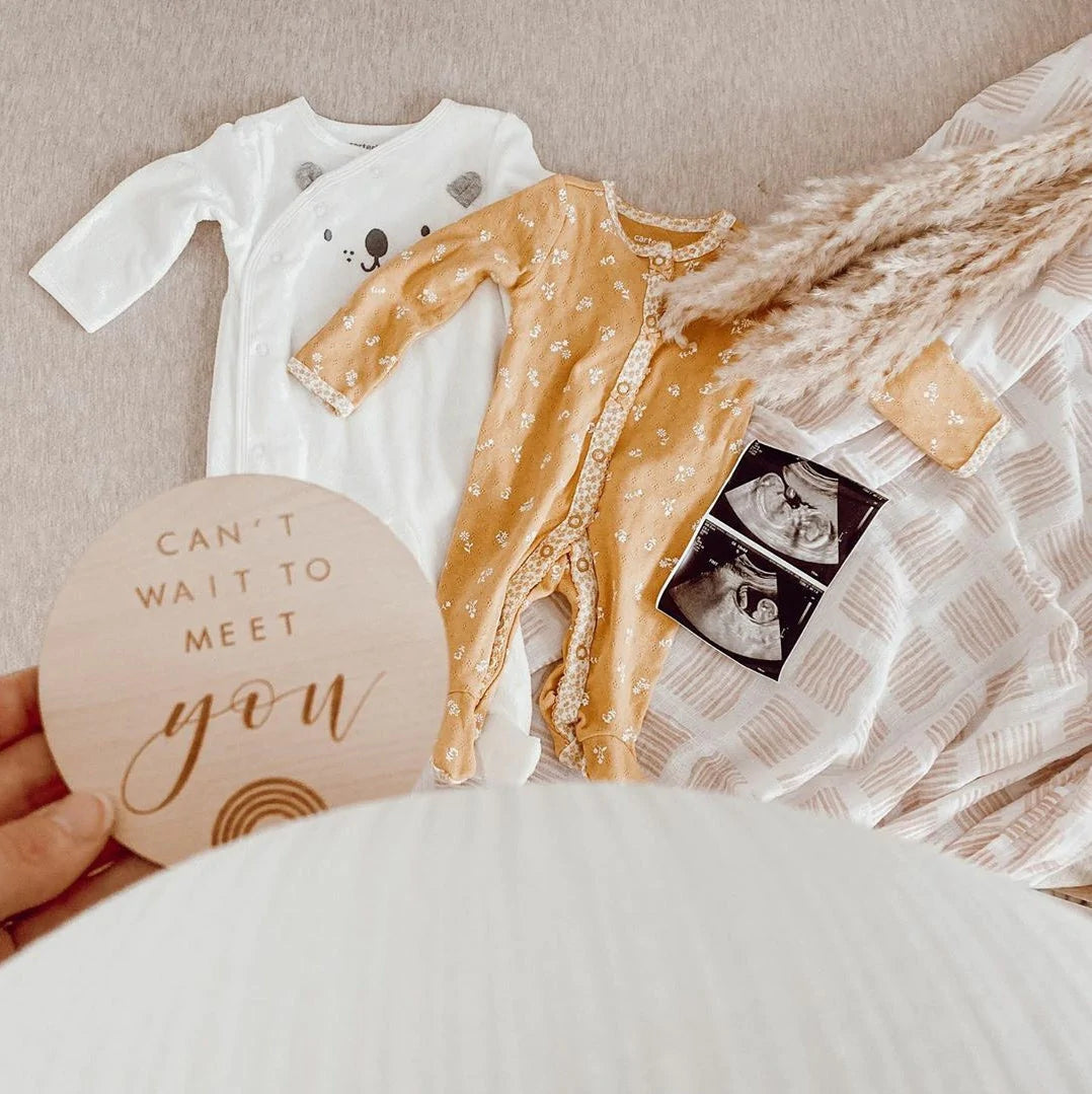 Can’t Wait To Meet You - Wooden Milestone Plaque